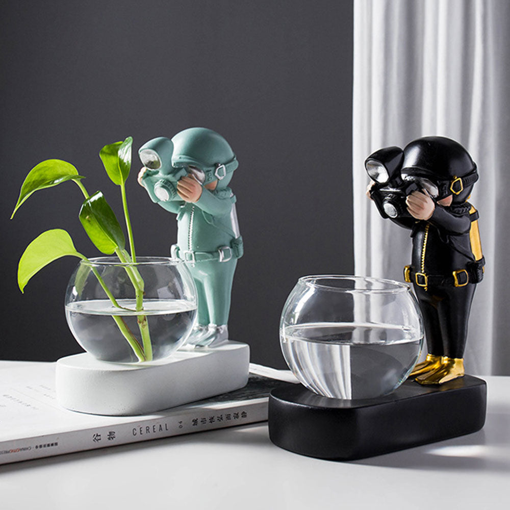 Little Astronauts/Divers